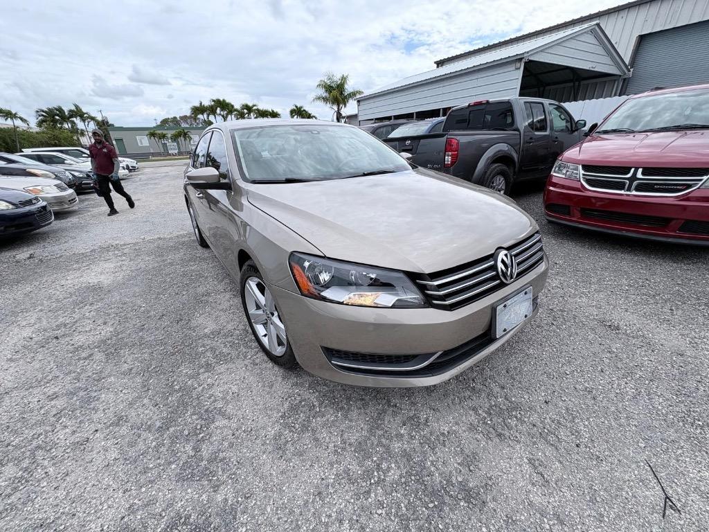 2015 Volkswagen Passat SE